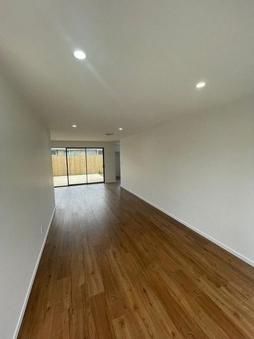 Quiet and comfy in Papatoetoe - Photo 5