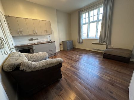 Studio for Rent - Photo 2