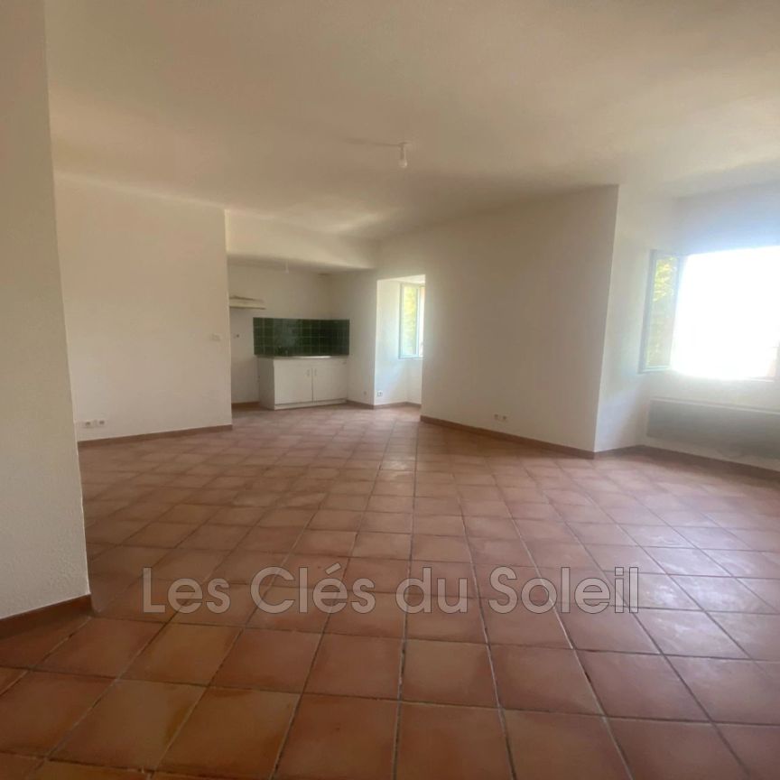 Location appartement 4 pièces 73 m² Brignoles - Photo 1