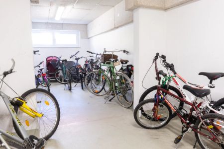 Hofseitige 2-Zimmer-Wohnung mit Balkon in Ottakring! Nähe Wilhelminenberg - Foto 2