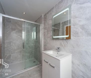 4 bedroom detached house to rent - Photo 5