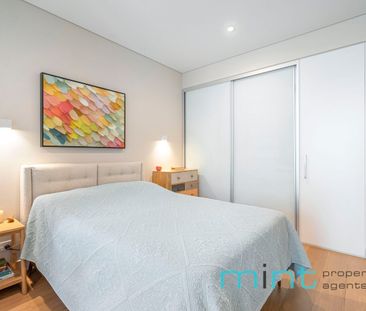 Stylish One-Bedroom-Style Studio with Storage Cage - Photo 4