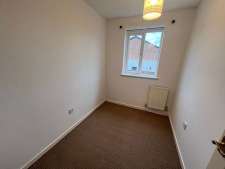 3 bedroom semi-detached house to rent - Photo 2