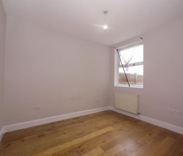 6 bedroom terraced house to rent - Photo 2