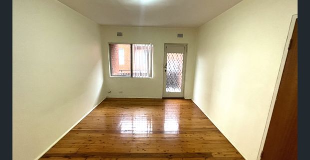 NICE UNIT QUIET STREET - Photo 1