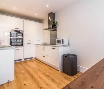 Room in a Shared House, Nigel Road, M9 - Photo 5