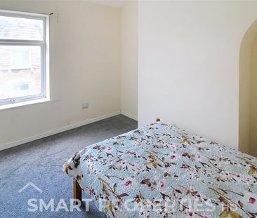 Orange Terrace, Huddersfield - Photo 1
