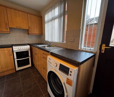 73 Kilburn Street, Belfast BT12 6JT - Photo 3