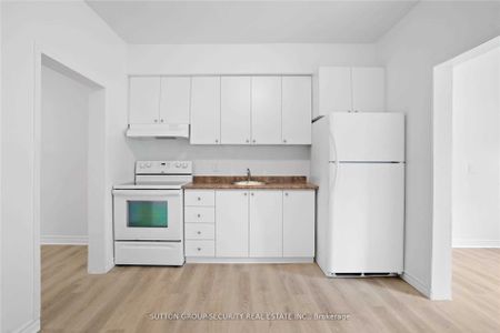 For Lease - 289 Blackthorn Avenue, Toronto, Ontario - Photo 4