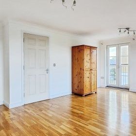 Bonny Crescent, Ravenswood - Photo 1