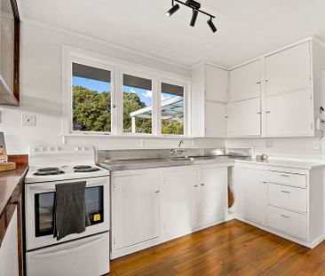 2 Bedroom standalone & pet friendly! - Photo 6