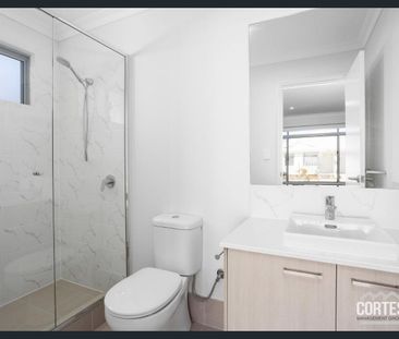 Private Ensuite Room with Flexible Furnishing Options in Alkimos - Photo 1