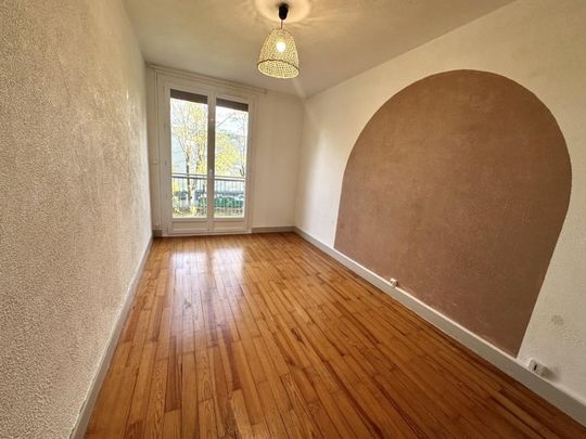 Location Appartement 4 pièces 69m² TALENCE 33400 - Photo 1