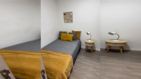 Room in a shared 2-bedroom apartment for rent in Lisbon, bills included, Only Females - Foto 2