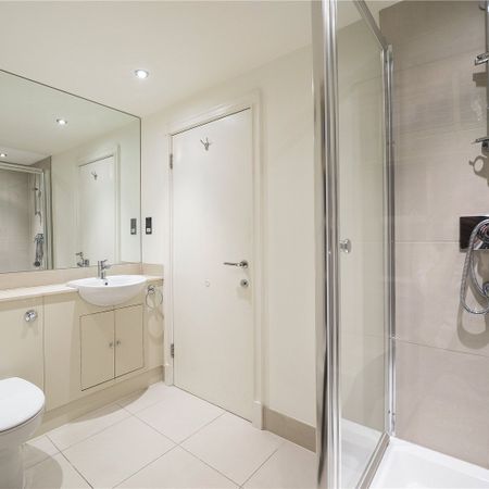 Studio apartment in portered block close to South Kensington - Photo 4