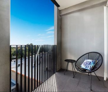 NORTH-FACING WITH CONTEMPORARY FLAIR - Photo 6