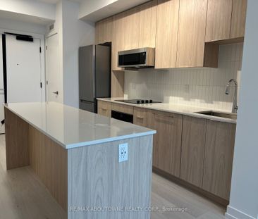 For Lease - 2501 Saw Whet Boulevard Unit# 232, Oakville, Ontario - Photo 3
