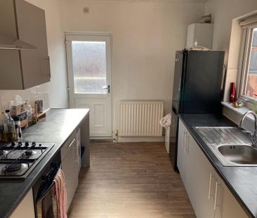 4 bedroom maisonette to rent - Photo 5