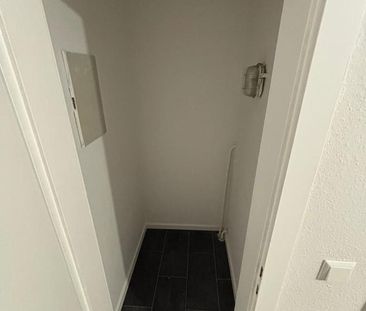 **Frisch Renoviert** Perfekt geschnittene 3-Zimmerwohnung MIT BALKO... - Photo 1