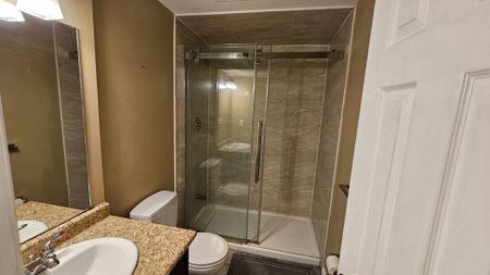 For Lease - 2107 Wincanton Crescent, Mississauga, Ontario - Photo 3