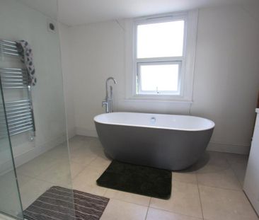 Terraced house to rent - Photo 1