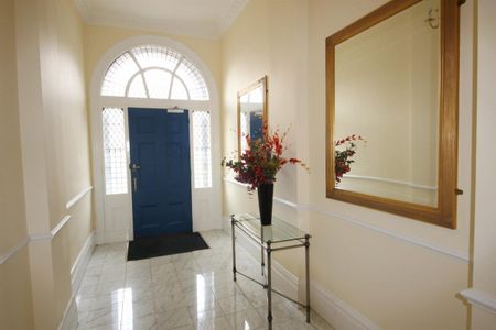 Eaton Gardens - Photo 3