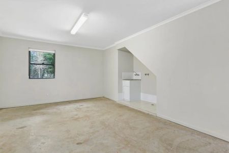 Convenient 2 bedroom apartment close to the beach. - Photo 4