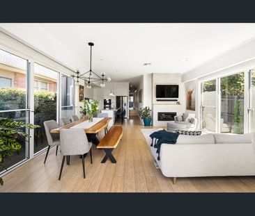 346 Koornang Road, Carnegie VIC 3163 - House For Rent | Domain - Photo 3