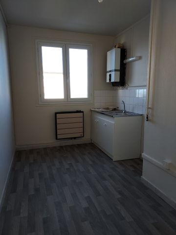 APPARTEMENT T3 - A LOUER - LA CHAPELLE ST LUC - 57 M² - Photo 5