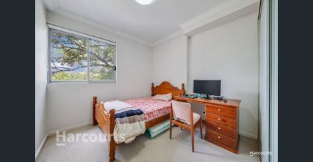 Two-Bedroom Apartment in the Heart of Campbelltown... - Photo 4