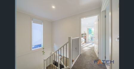 Modern 3BR Townhouse in Sought-After Lynbrook - Photo 4