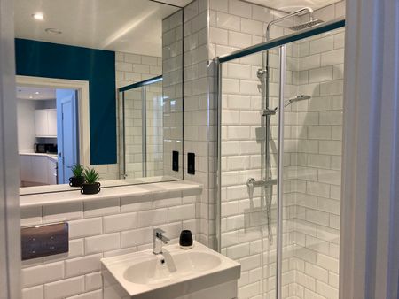 New London Road, CM2 – One and Two Bedroom Apartments Available - Photo 3