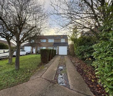 3 bedroom semi-detached house to rent - Photo 5