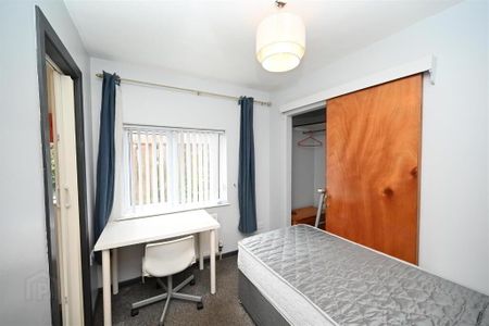 Room 8, 9 Eglantine Avenue, Belfast, BT9 6DW - Photo 3