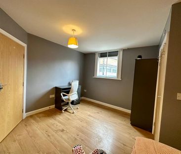 1 bedroom in a house share to rent - Photo 4