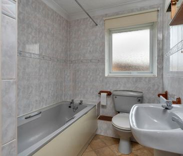 Lansdowne Walk, Orton Longueville, Peterborough, PE2 - Photo 5