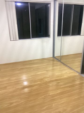 Hurstville - Photo 4