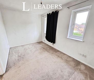 2 bedroom house to rent Challinor, Harlow, CM17 - Photo 2