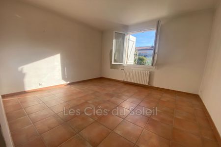 Location maison 3 chambres 146 m² Brignoles - Photo 5