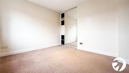 5 bedroom detached house to rent - Photo 4