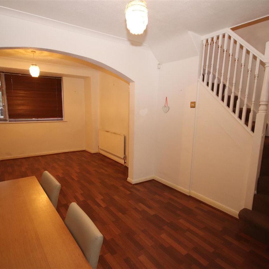 2 bedroom Terraced House to let - Photo 1