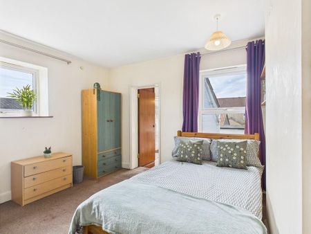 1 bedroom in a house share to rent - Photo 3