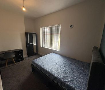 4 bedroom house share to rent - Photo 3