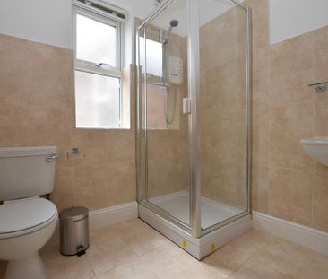 6 bedroom terraced house to rent - Photo 4