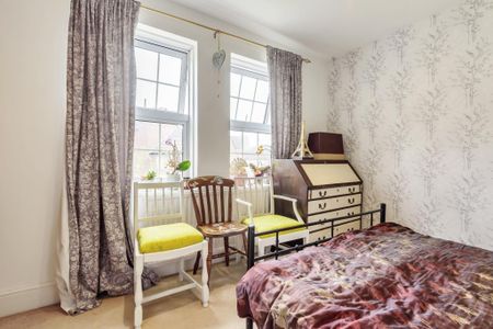 2 bedroom terraced house to rent - Photo 4