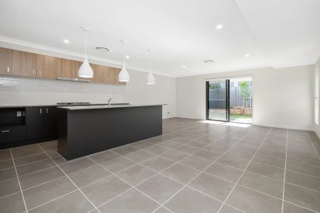 Brand New Three Bedroom Duplex in Allambie Grove Estate - Photo 2