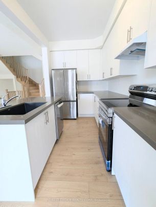 Condo Townhouse For Lease | N9250544 - Photo 1