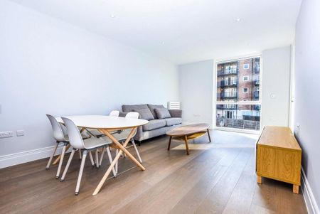 2 bedroom flat to rent - Photo 3