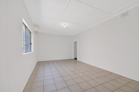 1/26 Mount Pleasant Avenue, Burwood NSW 2134 - House For Rent | Domain - Photo 2