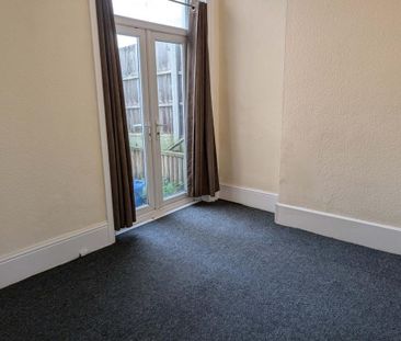 1 bedroom ground floor flat to rent - Photo 4